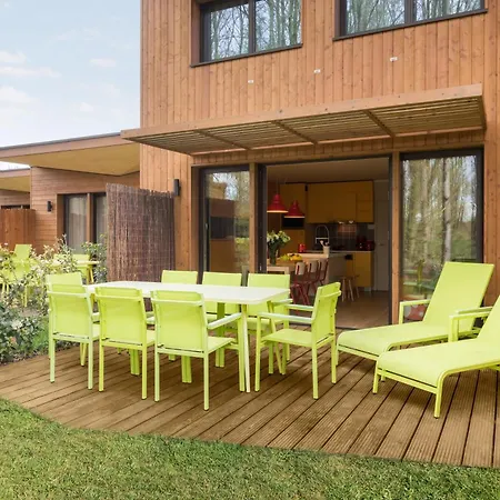 Resort Center Parcs Villages Nature Paris 4*
