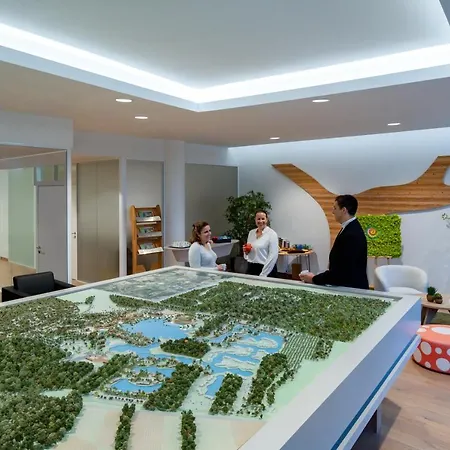 Курортный комплекс Center Parcs Villages Nature Paris