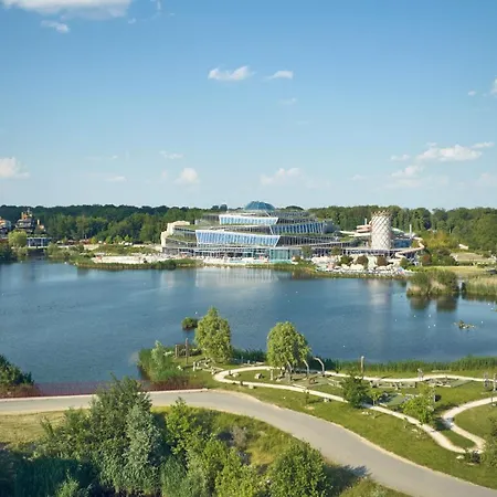 Center Parcs Villages Nature Paris Курортный комплекс 4*